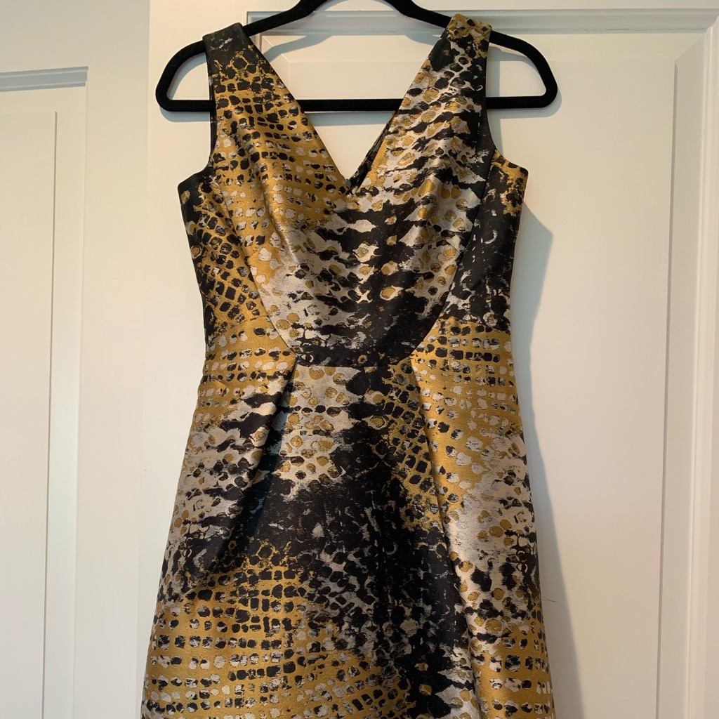 Hilton Hollis Gold Print Cocktail Dress!!